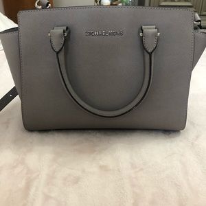 Michael Kors women’s Selma TZ Satchel Grey